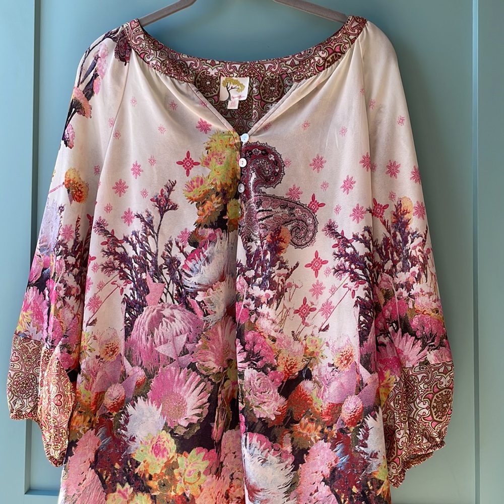 3/$20 Anthropologie Fig & Flower Blouse - Picture 2 of 12